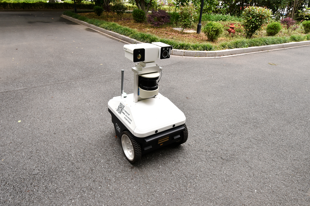 安防巡逻机器人性能与安全检测认证全攻略